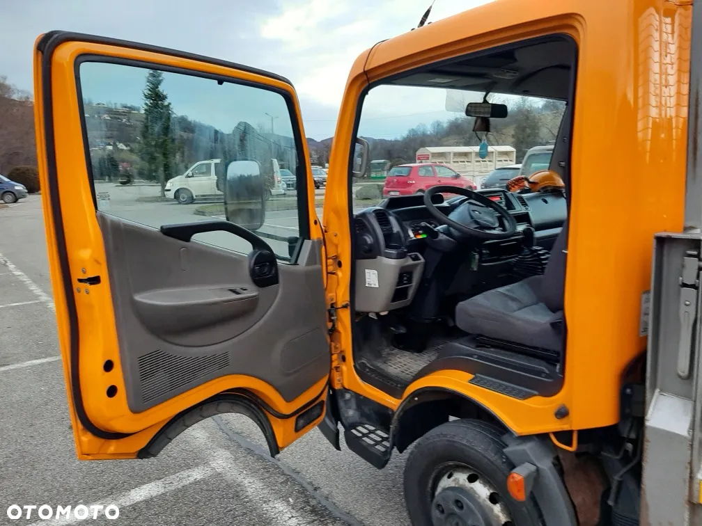 Renault MAXITY - 7