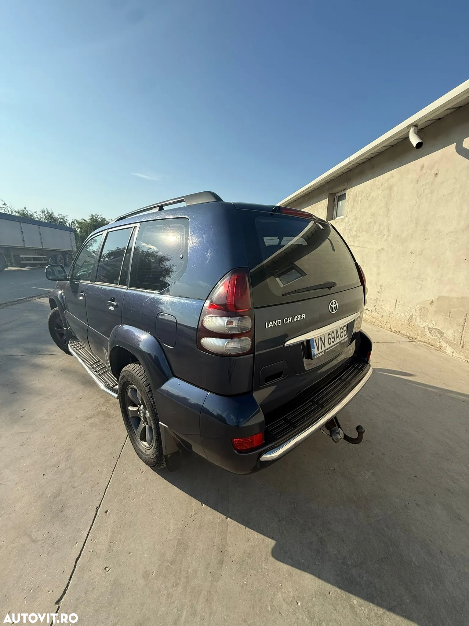 Toyota Land Cruiser - 7
