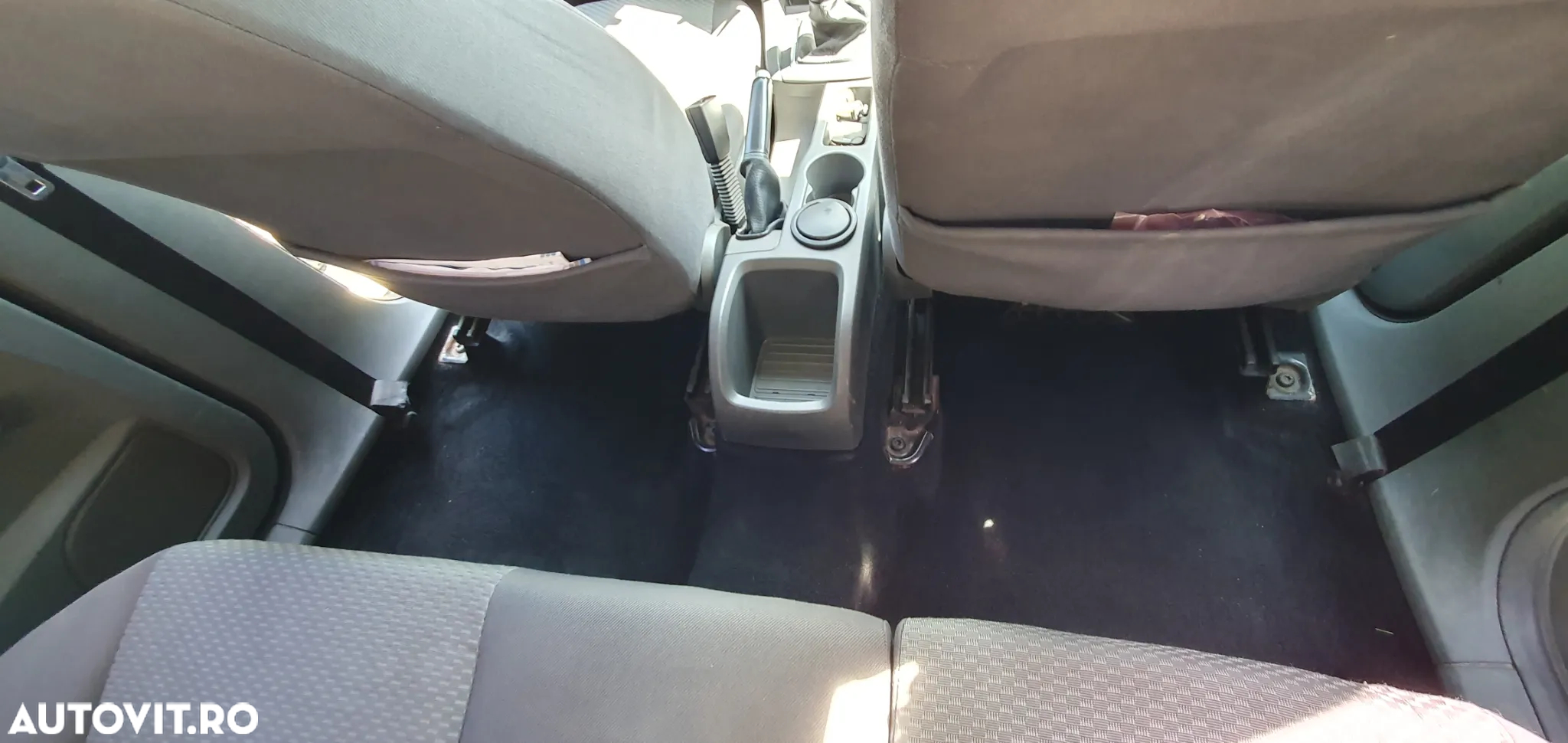 Ford Focus - 10