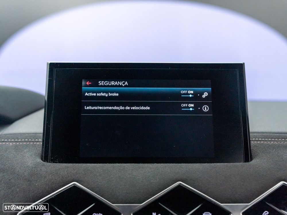 DS DS3 Crossback E-Tense Performance Line - 32