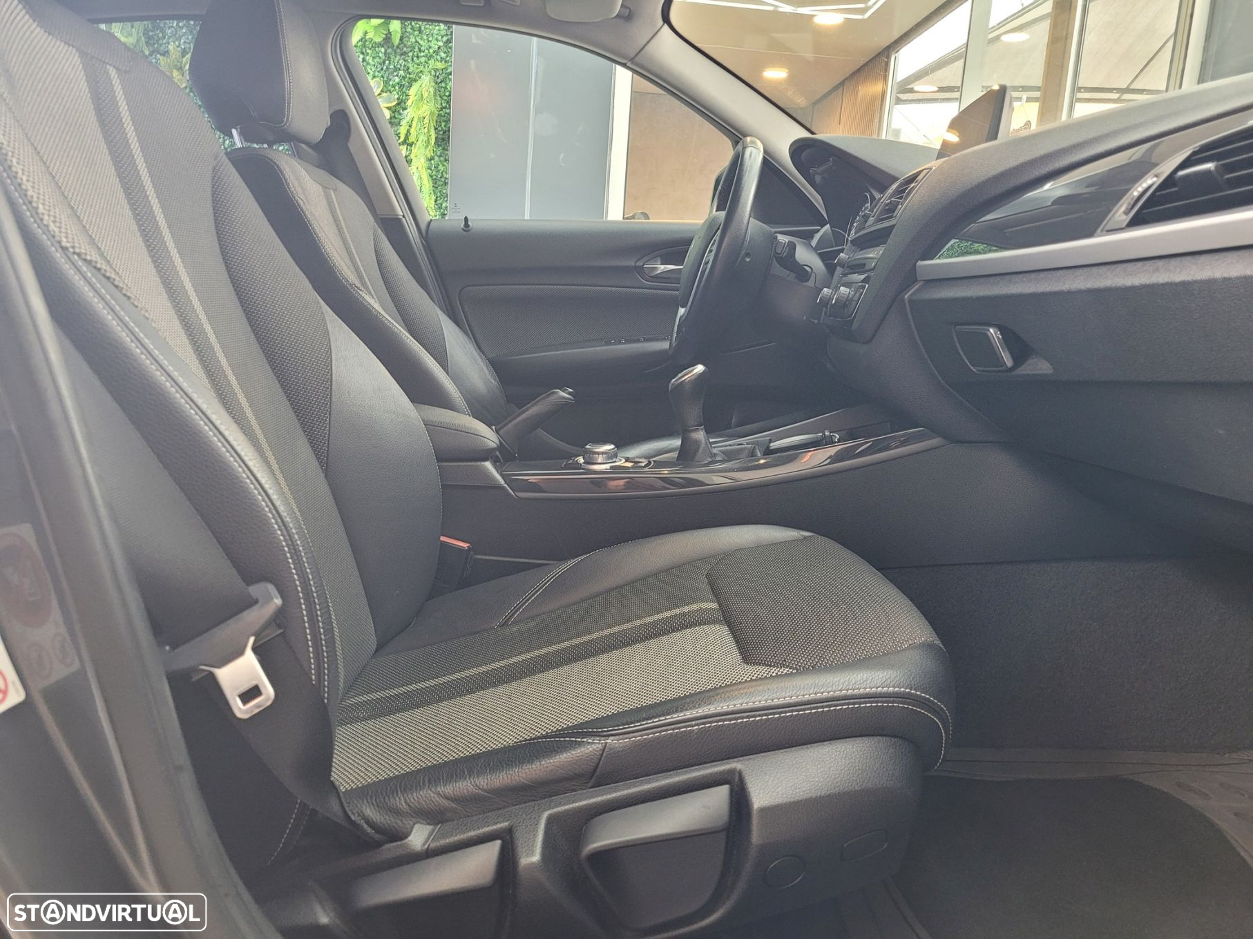BMW 116 d Line Urban - 13