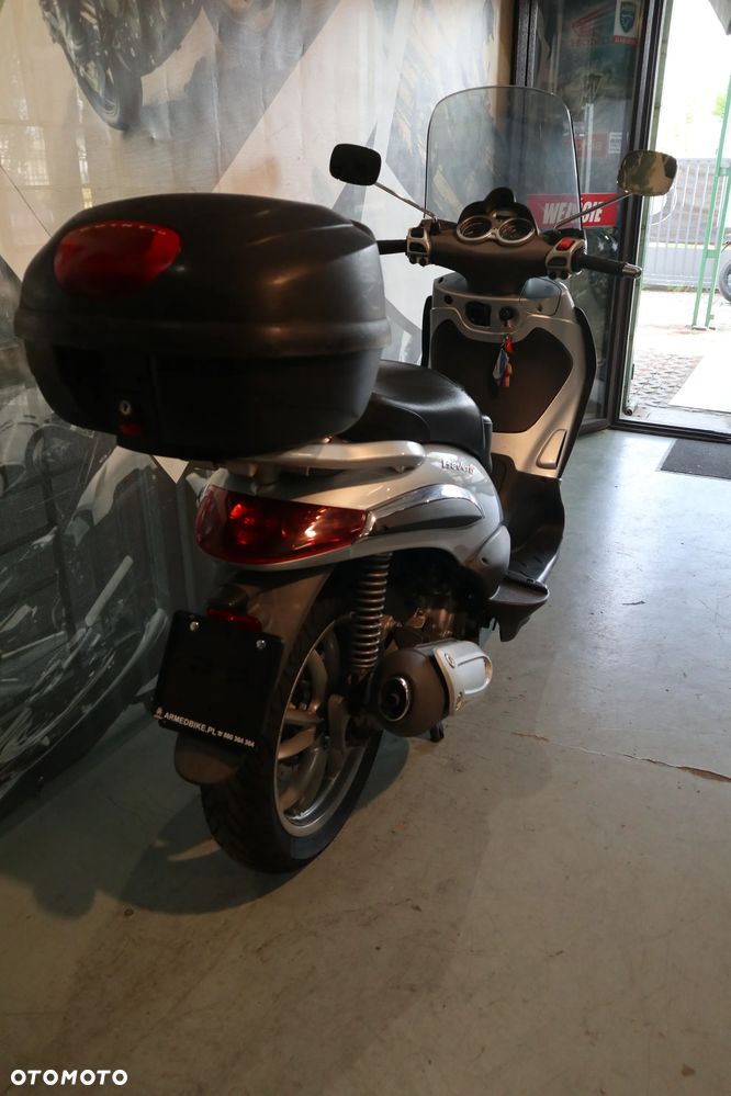 Piaggio Beverly - 23