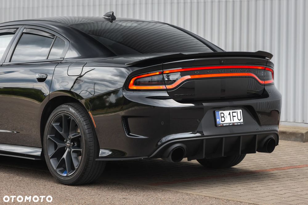 Dodge Charger - 12