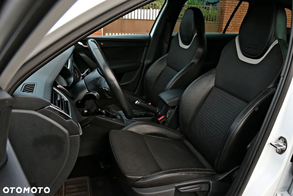 Skoda Octavia 2.0 TDI DSG RS - 19