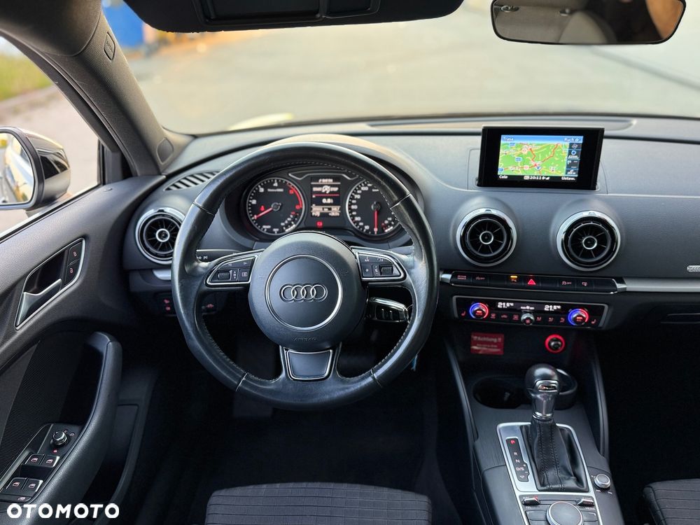 Audi A3 Sportback 2.0 TDI (clean diesel) S tronic S line Sportpaket - 12