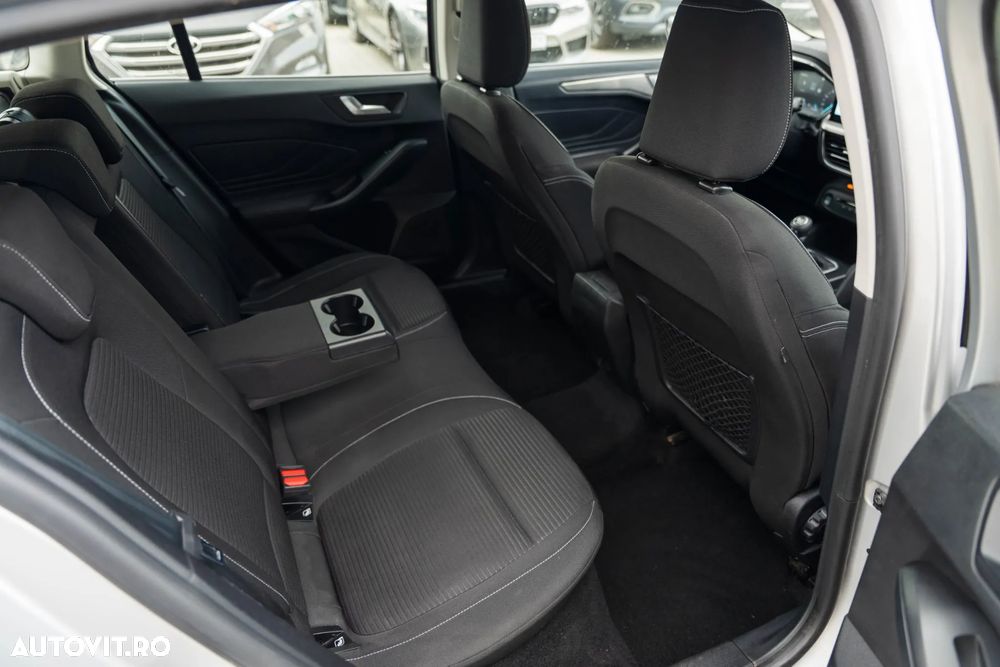 Ford Focus 1.5 TDCi Titanium - 9