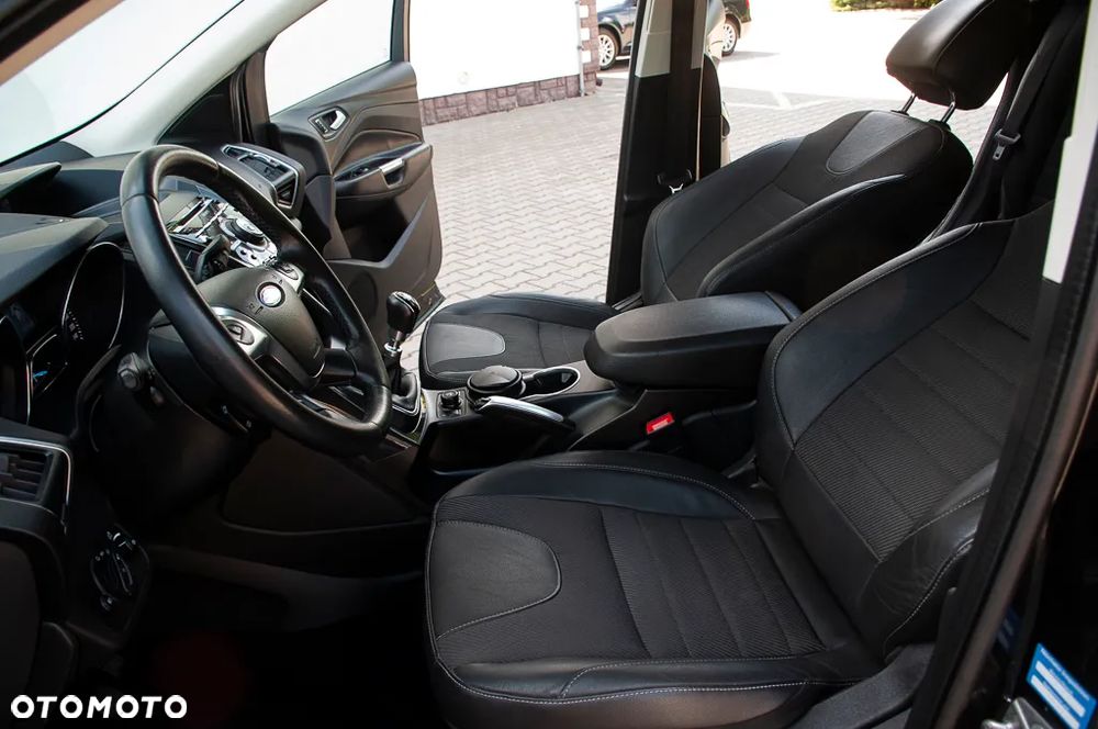 Ford Kuga 2.0 TDCi 4x4 Titanium - 21