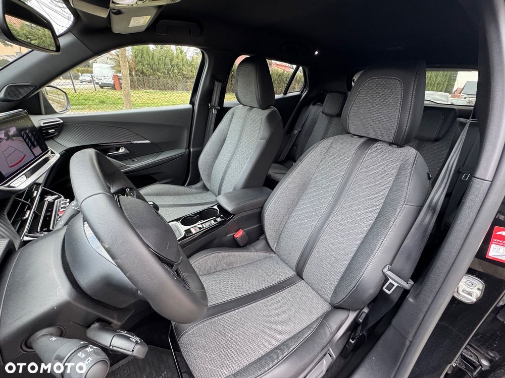 Peugeot 2008 PureTech 100 Allure - 25