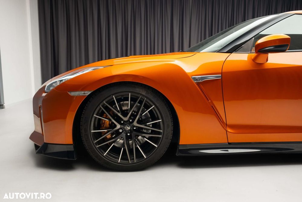 Nissan GT-R - 7