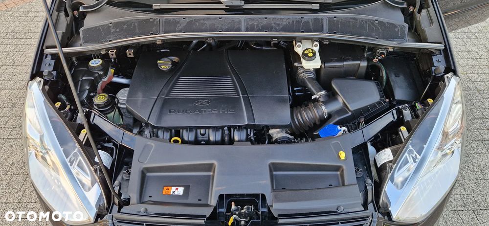 Ford S-Max - 11