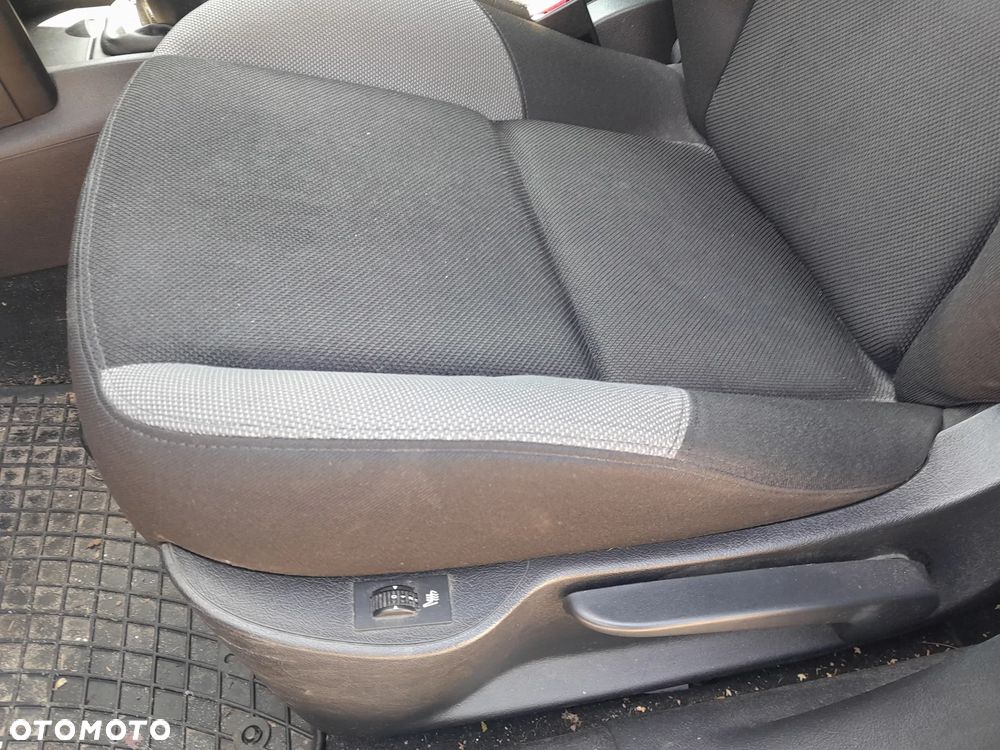 Fotel kierowcy PEUGEOT 207 HB 5D 06-09r. - 5