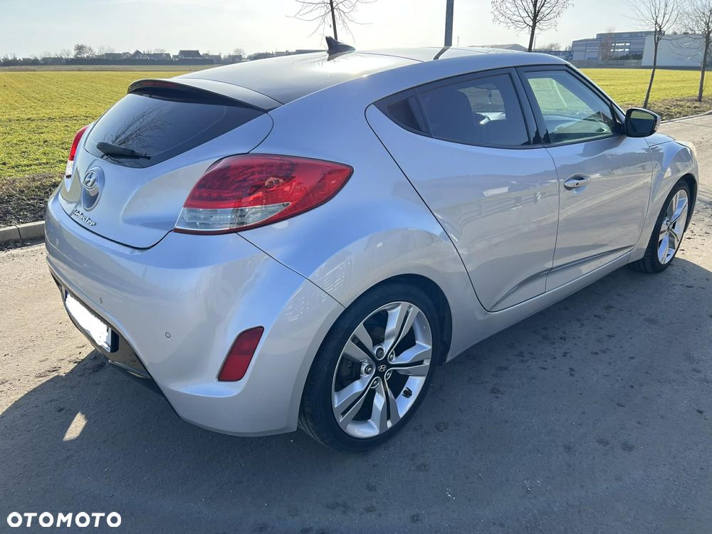Hyundai Veloster 1.6 GDI Comfort - 2