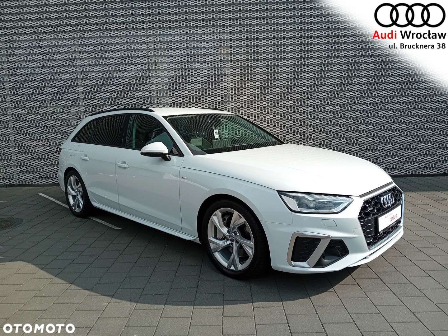 Audi A4 - 1