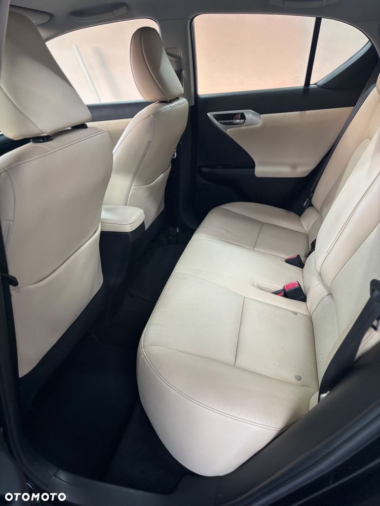 Lexus CT 200h Prestige - 35