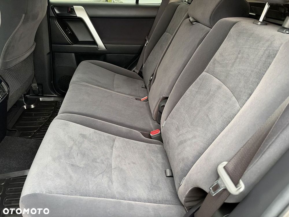 Toyota Land Cruiser LC 2.8 D-4D Prado - 14