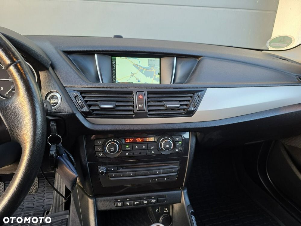 BMW X1 xDrive18d - 8