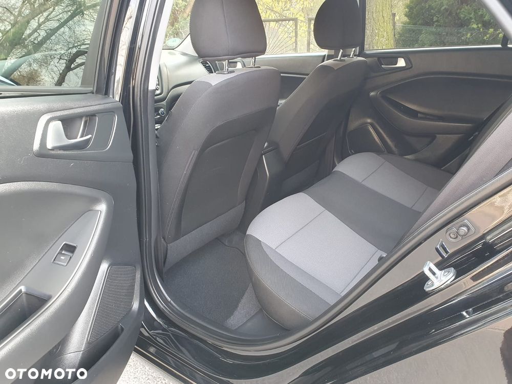 Hyundai i20 blue 1.2 YES!+ - 19