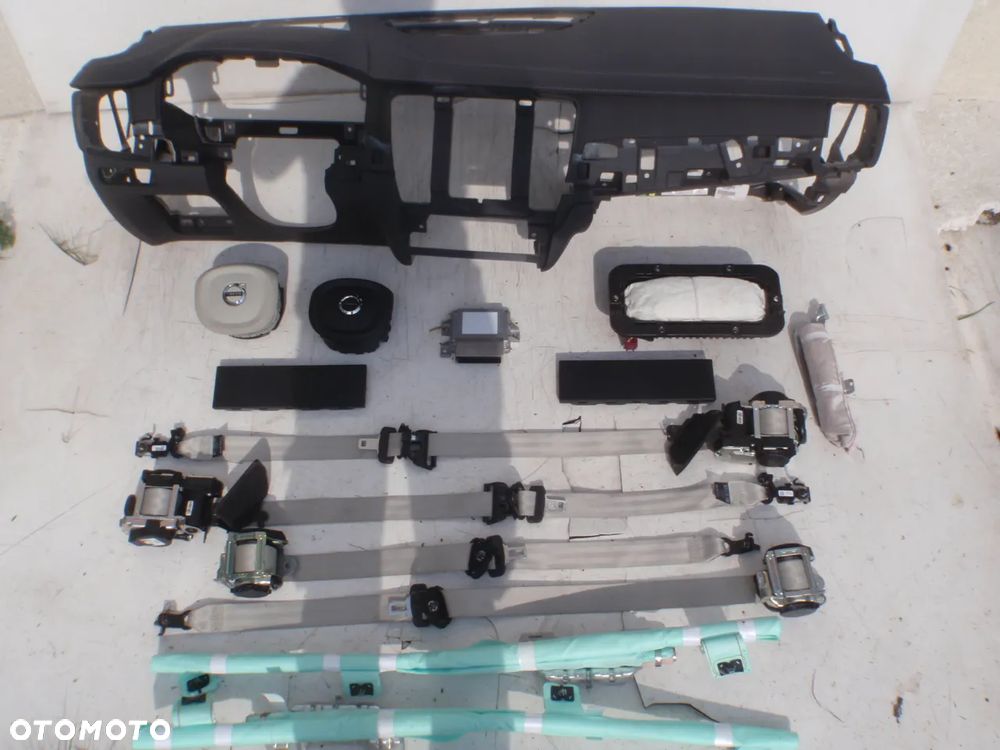VOLVO V90 S90 DESKA KONSOLA KOKPIT PULPIT PÓŁKA PARAPET SKÓRA PODUSZKI POWIETRZNE KIEROWCY PASAŻERA KOLAN PODUSZKA POWIETRZNA KOLANOWA KURTYNA KURTYNY AIR BAG FOTELA W FOTEL AIRBAG PASY PAS USA  KANADA - 23