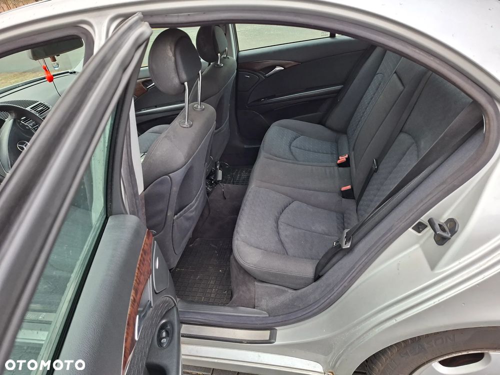 Mercedes-Benz Klasa E 220 CDI Automatik Avantgarde DPF - 12