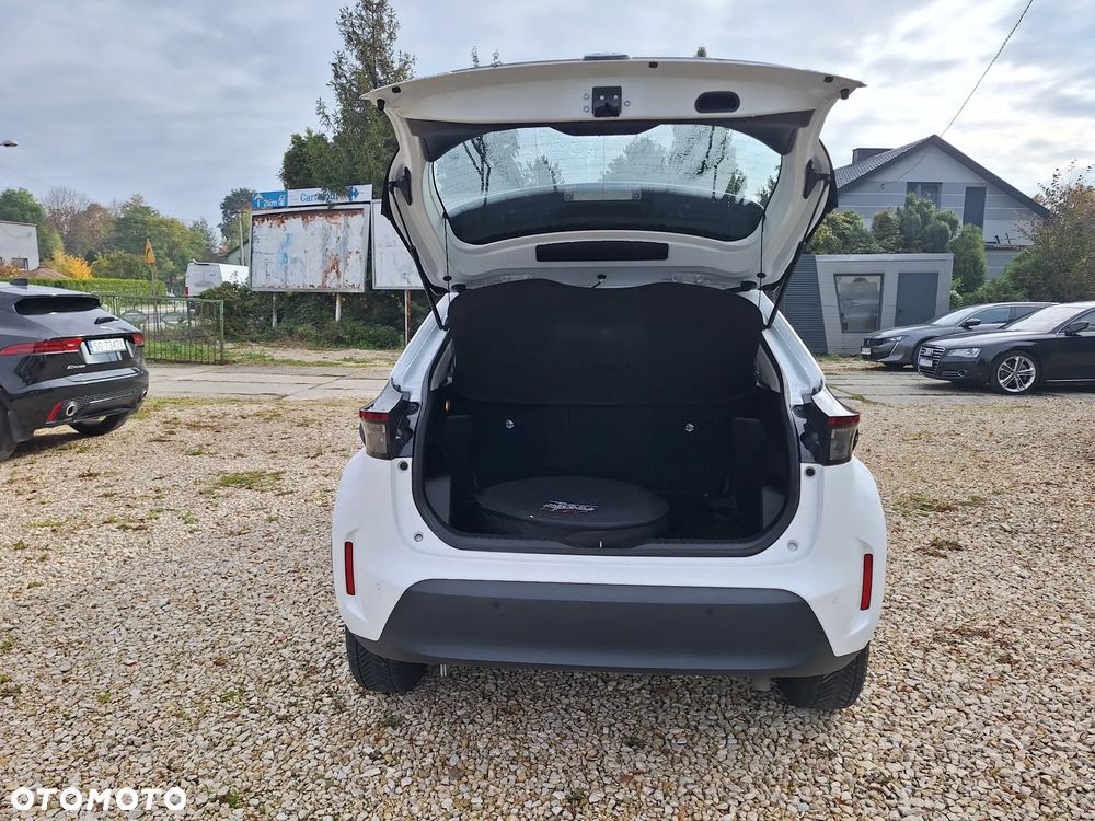 Toyota Yaris Cross Hybrid 1.5 Executive - 12