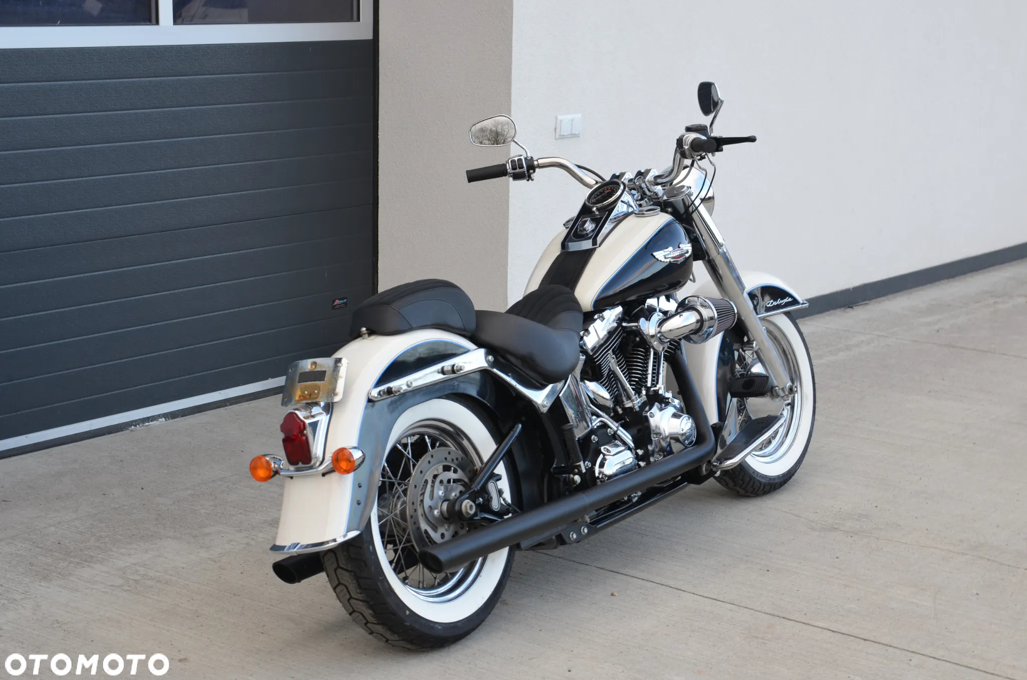 Harley-Davidson Softail Deluxe - 16