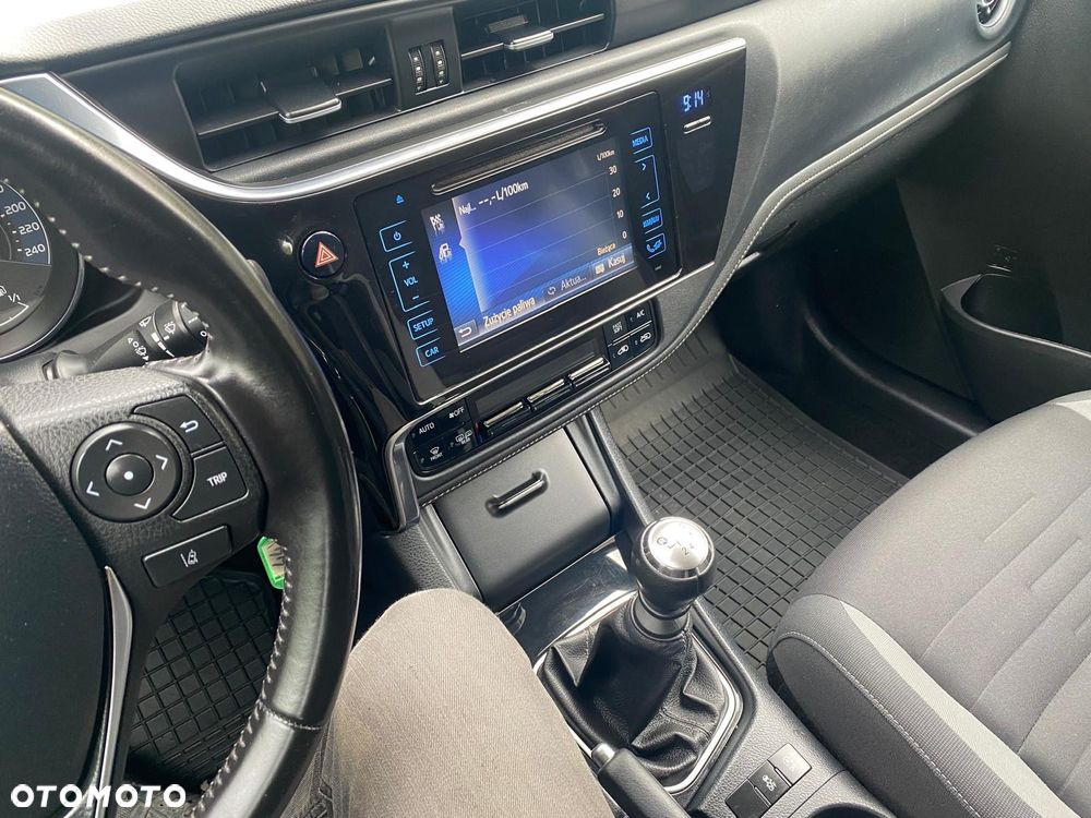 Toyota Auris - 29