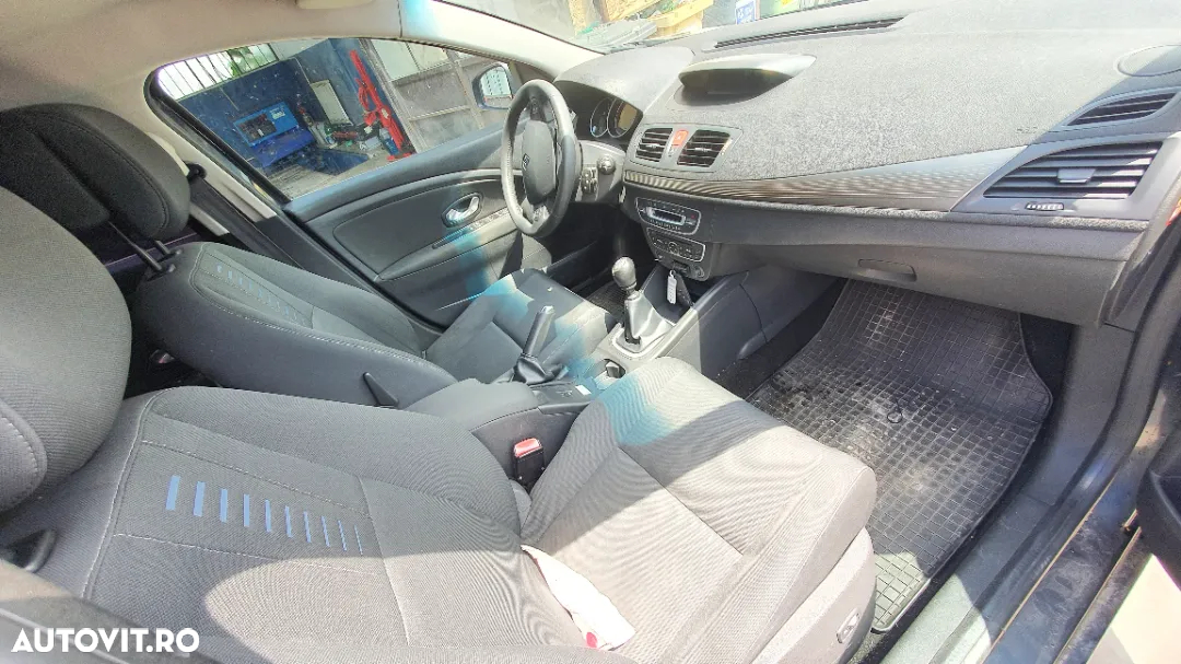 Dezmembram Renalut Megane 3 Break 1,9 dci 2011 - 5