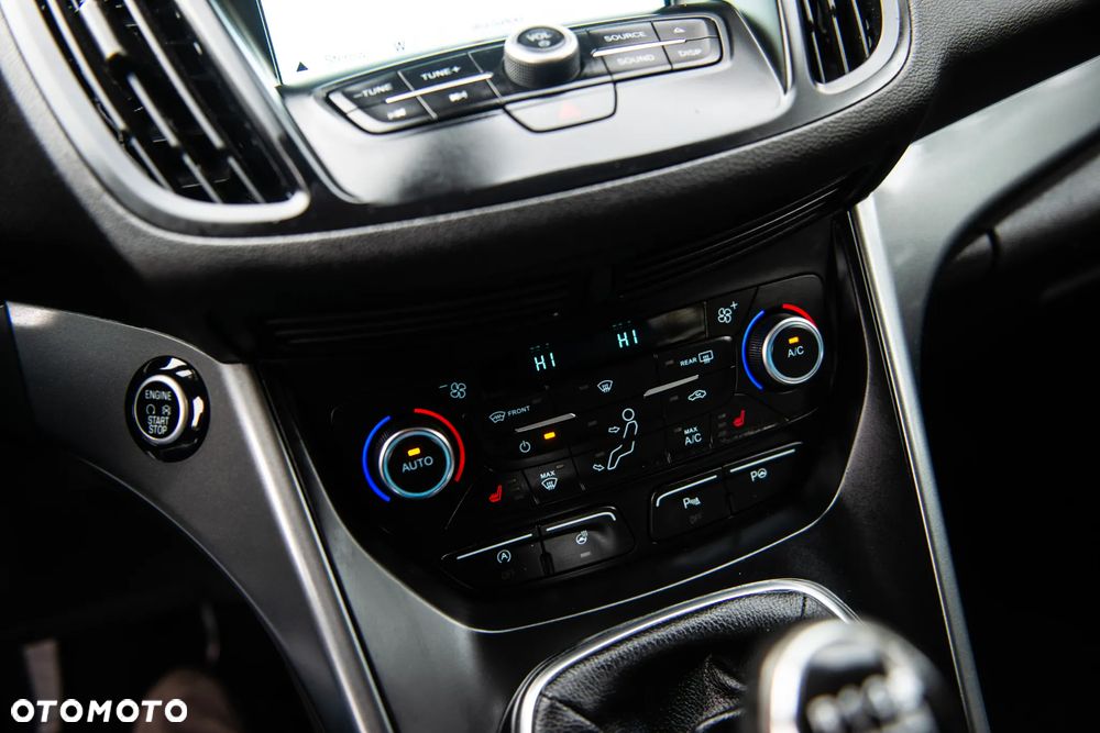 Ford Kuga 2.0 TDCi 2x4 Titanium - 34