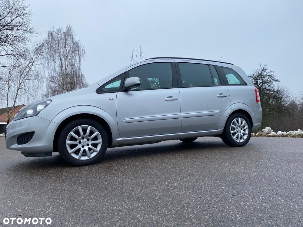 Opel Zafira - 11