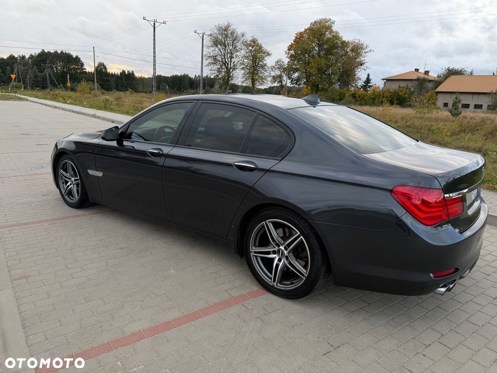 BMW Seria 7 730d - 26