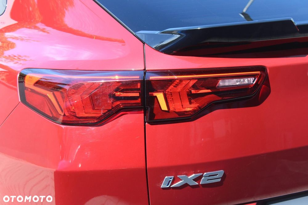 BMW iX2 eDrive20 66.5kWh M Sport - 18