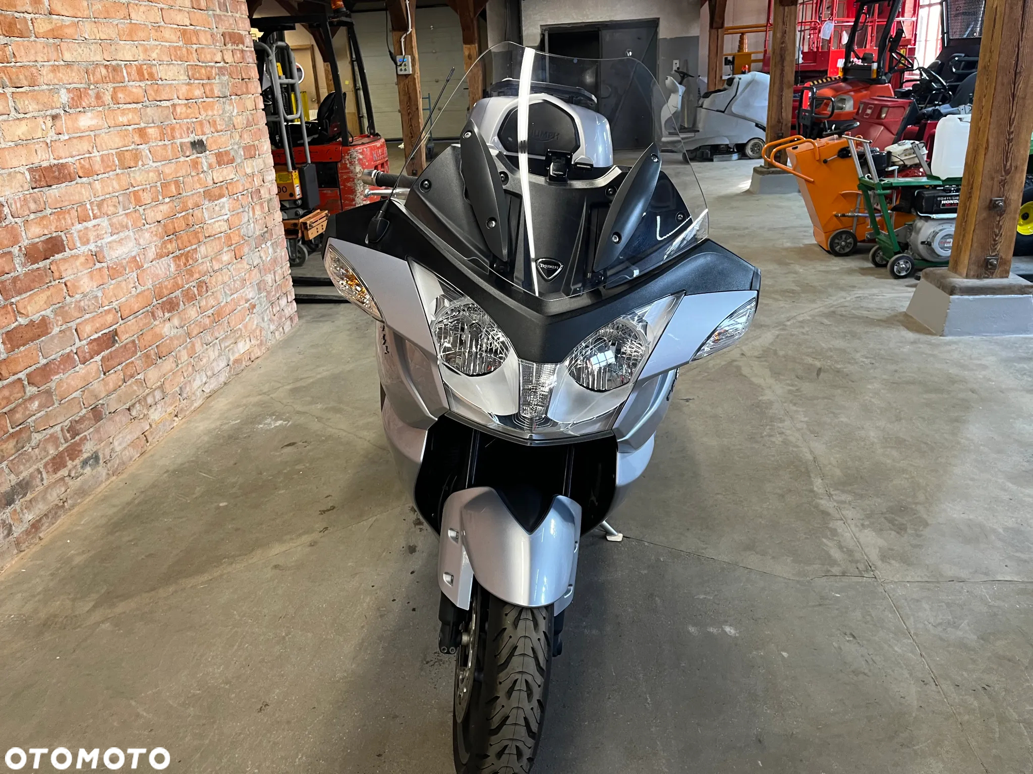 Triumph Trophy - 8