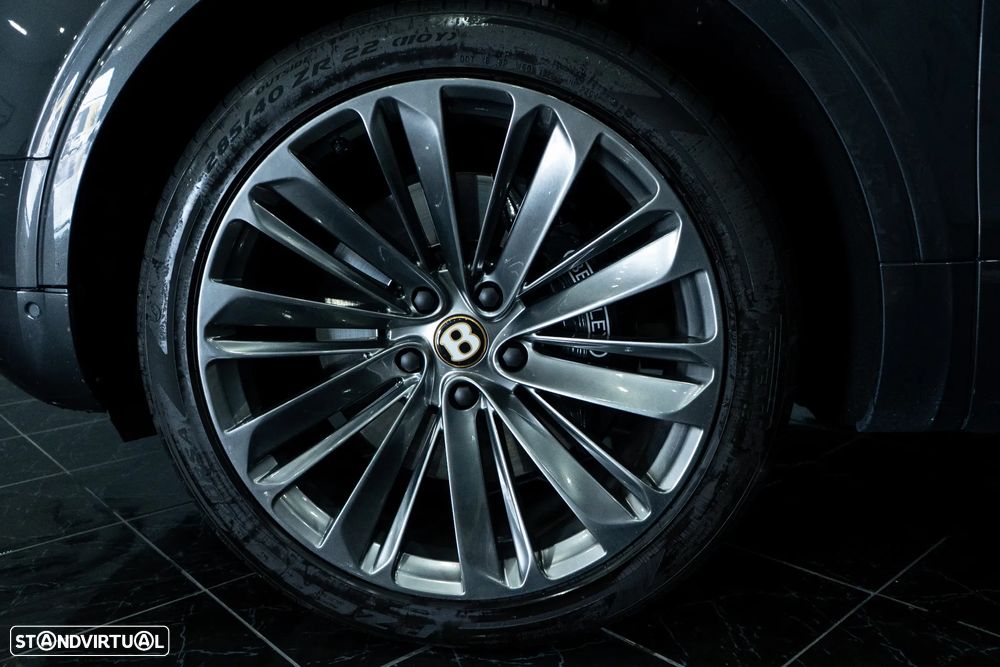 Bentley Bentayga Hybrid - 8