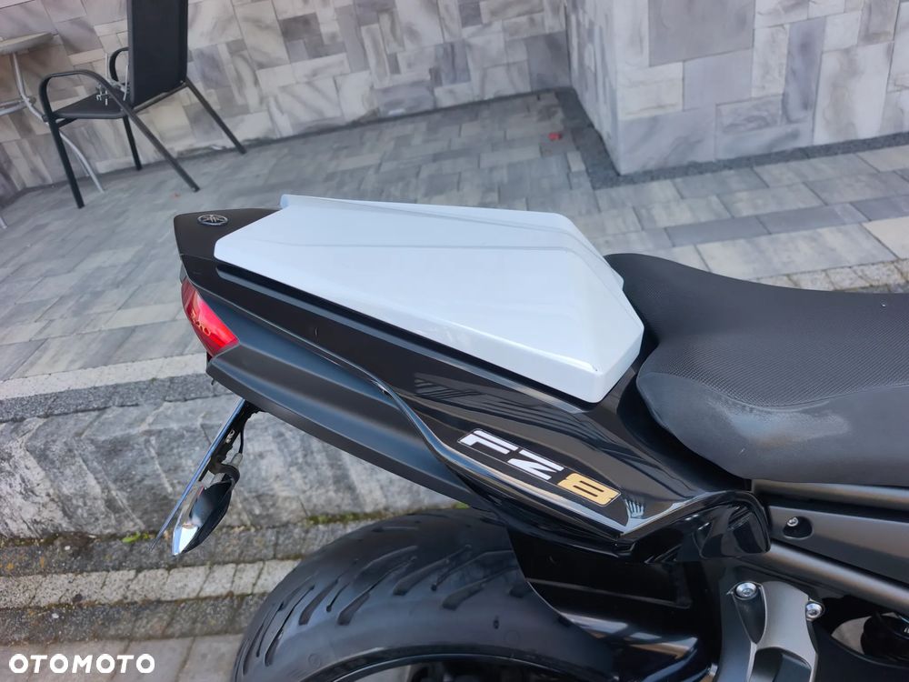 Yamaha FZ8 - 13