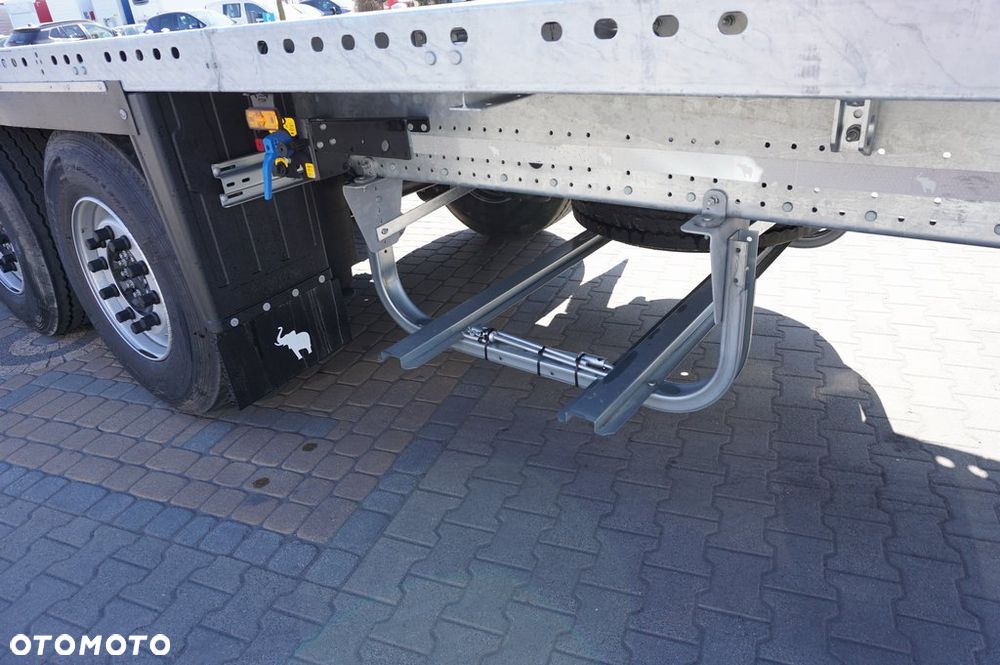 Schmitz Cargobull PLATFORMA LED * 2026 * - 13