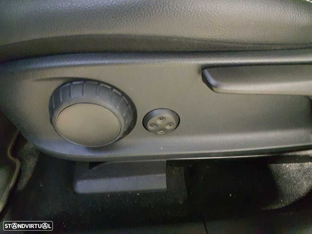 Mercedes-Benz EQB 250 Progressive - 20