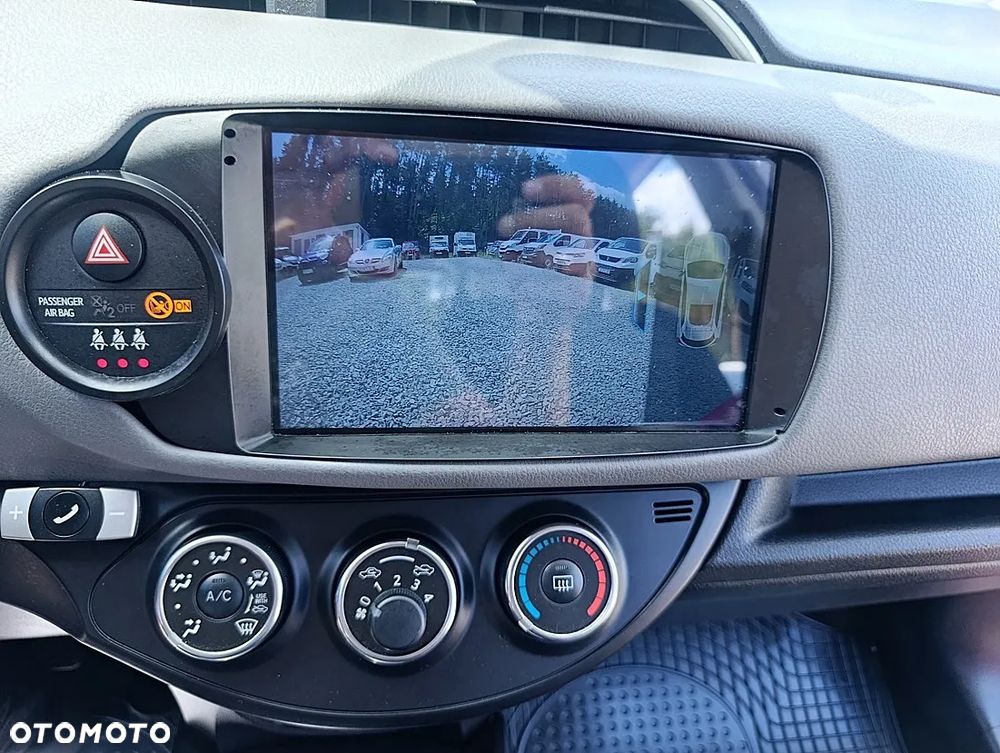 Toyota Yaris 1.0 Premium EU6 - 16