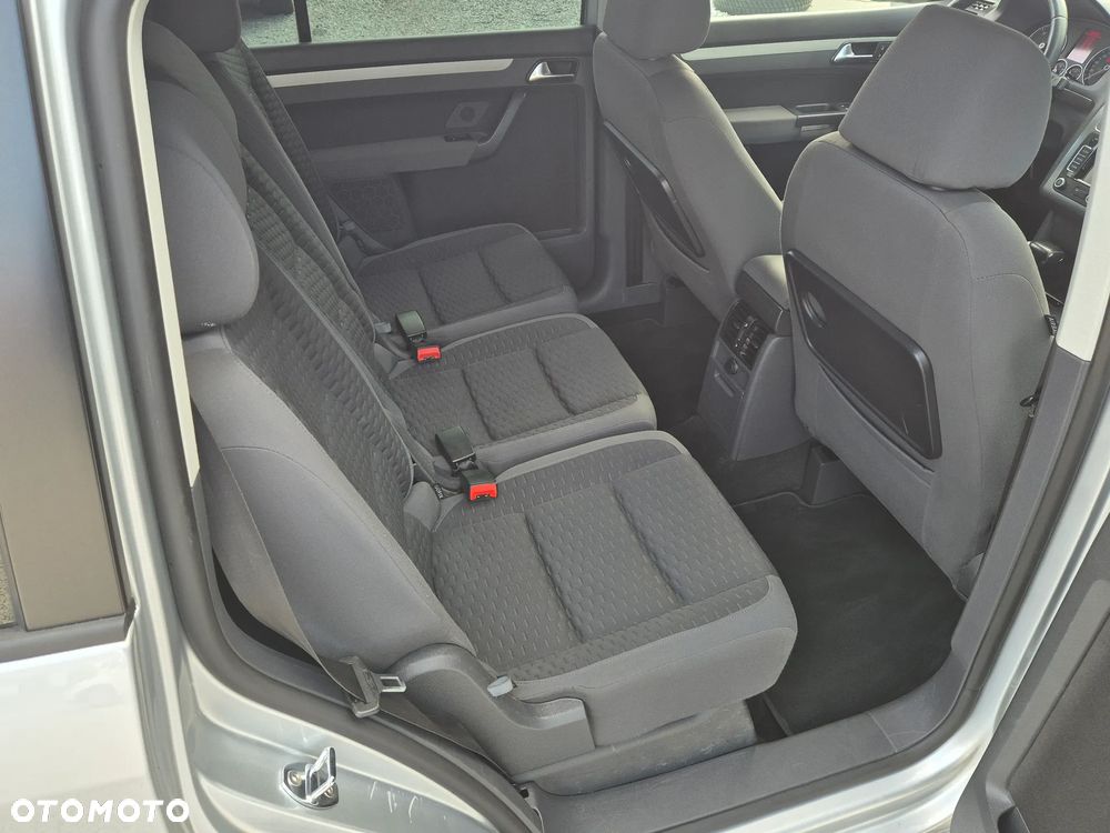 Volkswagen Touran 1.9 TDI DPF DSG Freestyle - 22