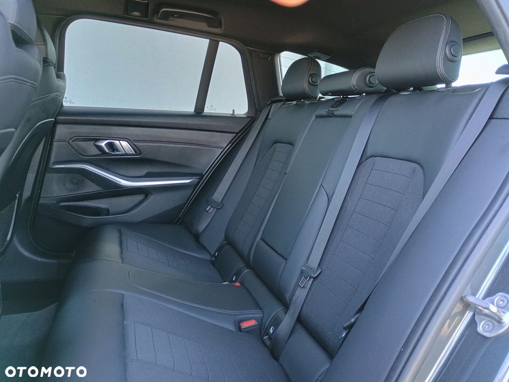 BMW Seria 3 - 13