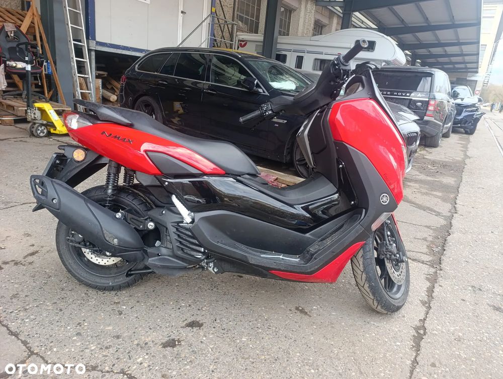 Yamaha NMAX - 13