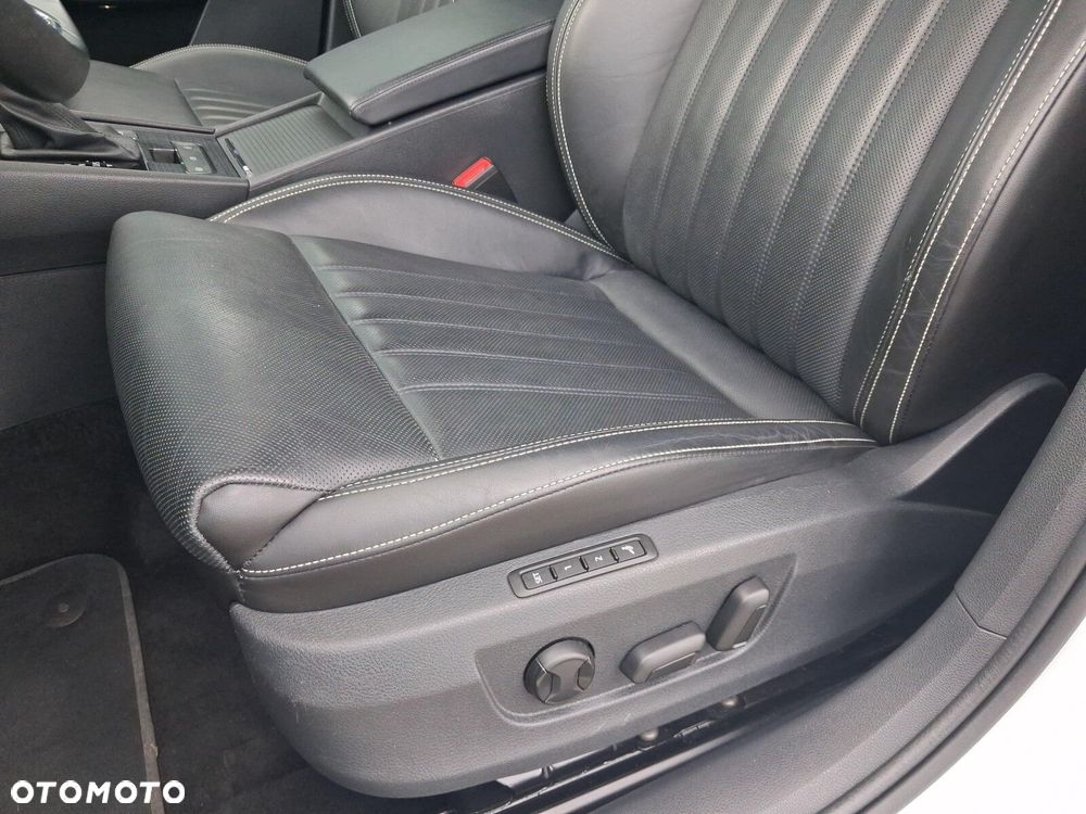Skoda Superb 2.0 TDI SCR Style DSG - 16