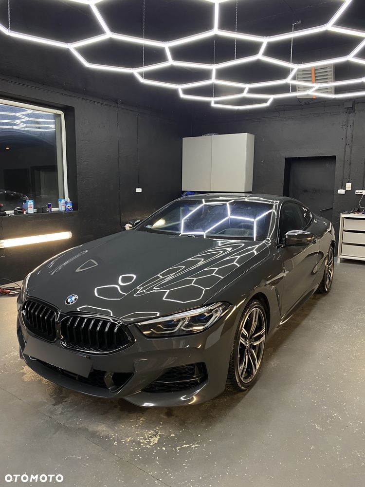 BMW 8