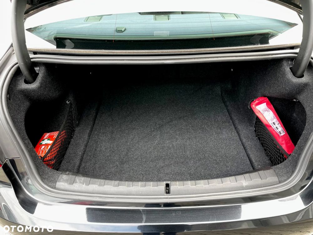 BMW Seria 3 330i Luxury Line sport - 17