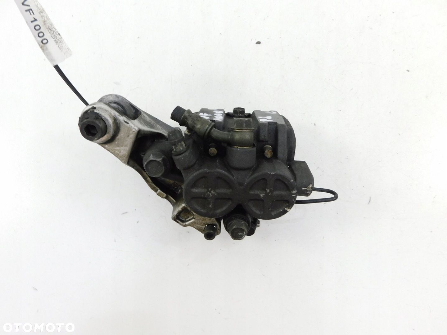 HONDA VF 1000 F2 ZACISK HAMULCA PRZÓD LEWY - 1
