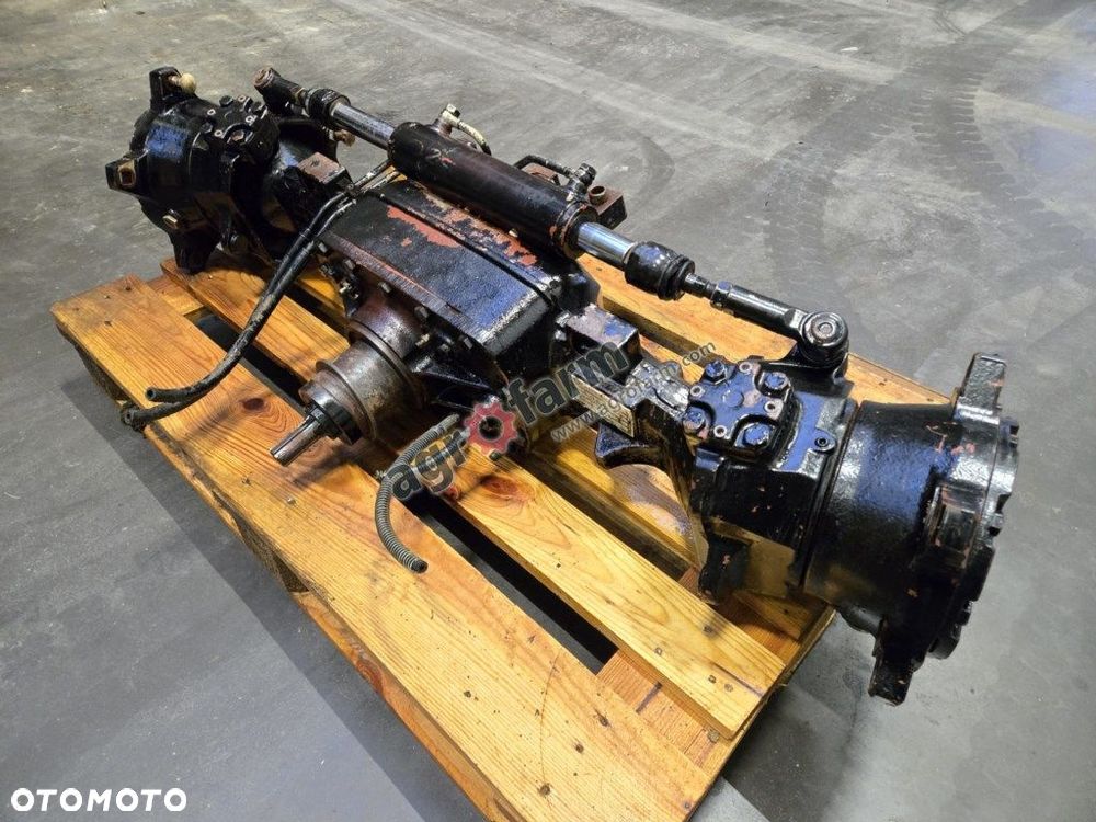 Przedni most Massey Ferguson 3225 - 1