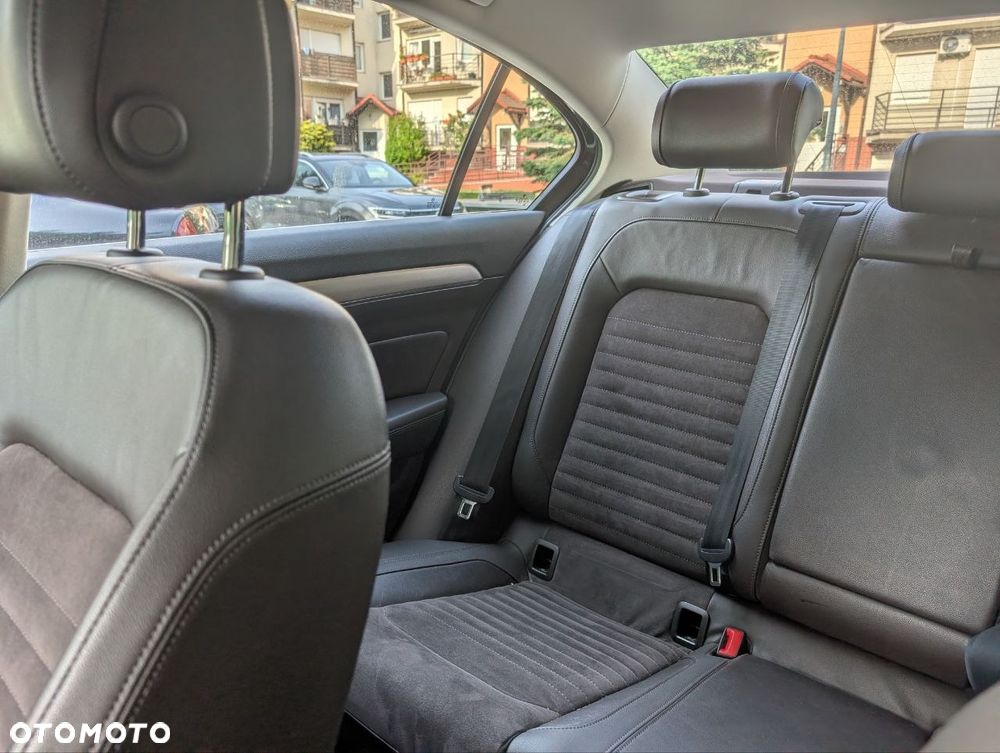 Volkswagen Passat 2.0 TDI BMT Highline DSG - 17