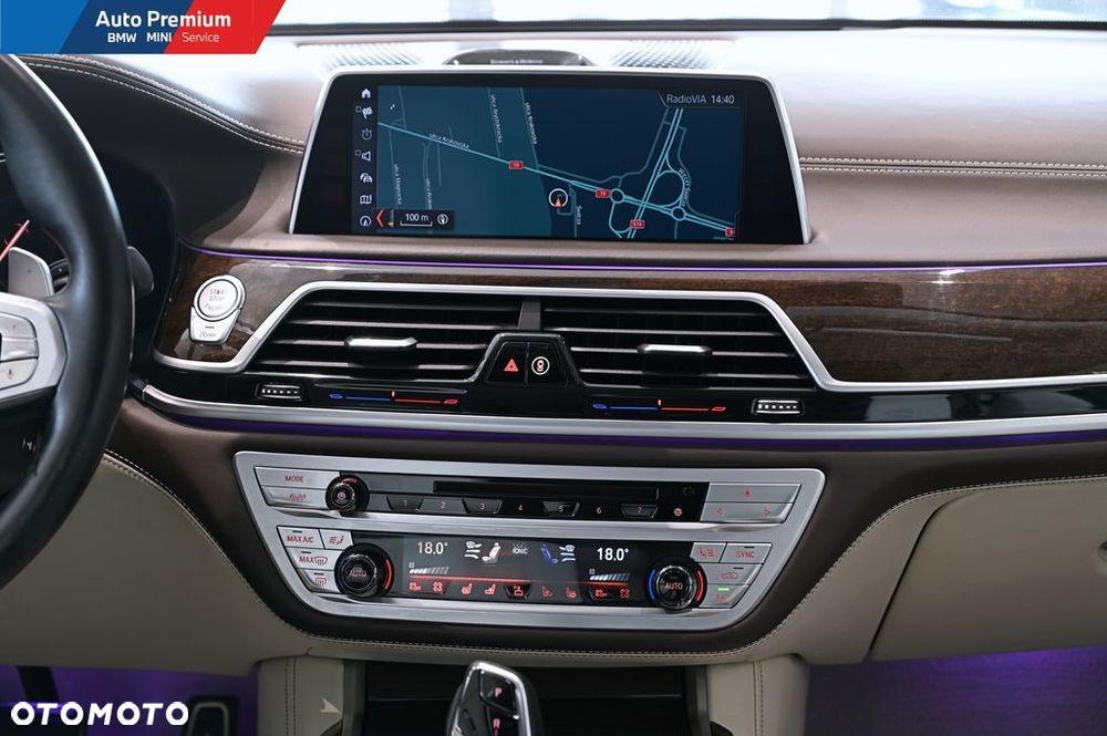 BMW Seria 7 M760Li xDrive - 22