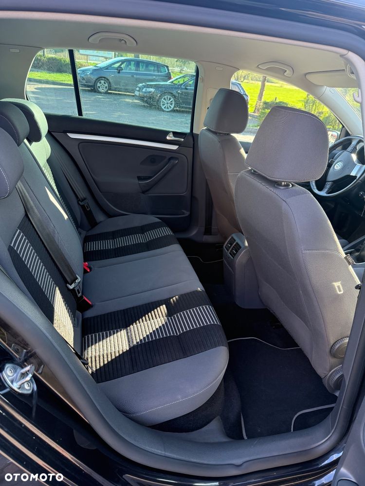 Volkswagen Golf 1.6 Comfortline - 6