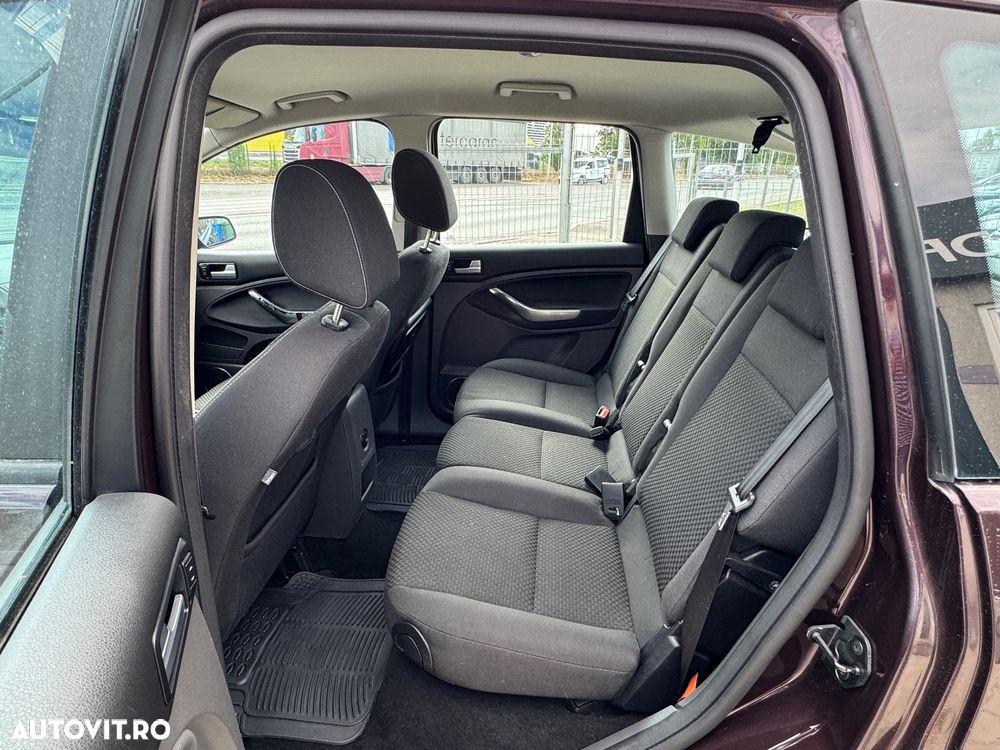 Ford C-Max - 22