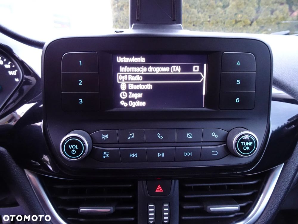 Ford Fiesta 1.1 Trend - 27